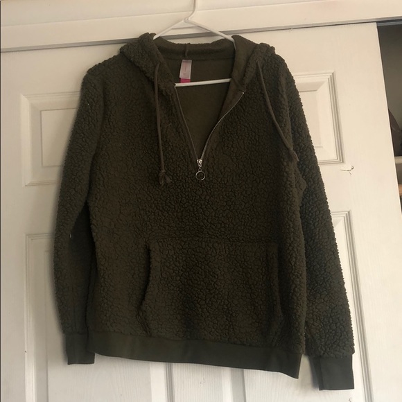 Fuzzy military green hoodie - Picture 1 of 2